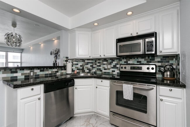 Building Photo - 3700 Galt Ocean Dr