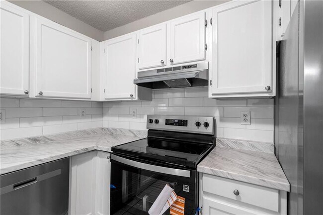 Building Photo - 112 Woodberry Ct