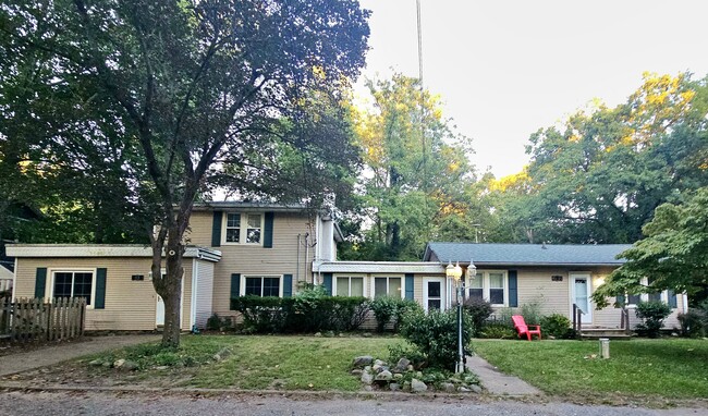 Building Photo - 45 Leitch Dr