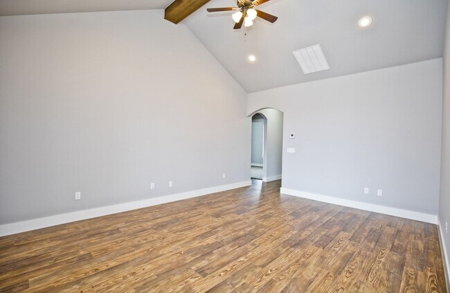 Building Photo - ***308 Alder Street***