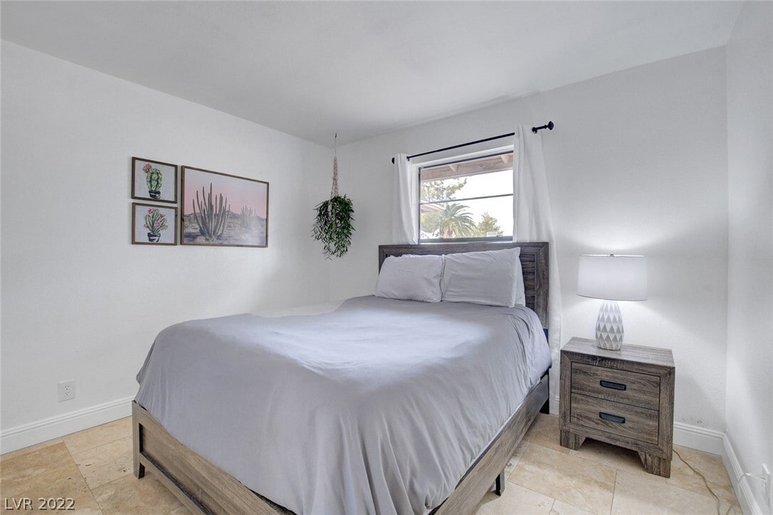 Bedroom 2 - 3112 La Mesa Dr