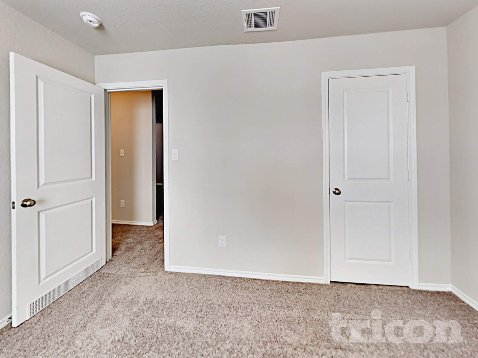 Building Photo - 5202 Everett Loop