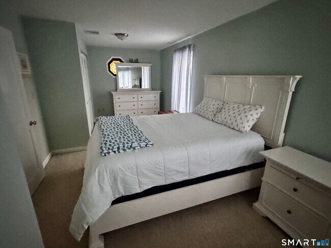 Building Photo - 51 Billow Rd