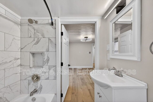 Building Photo - 1316 22nd St