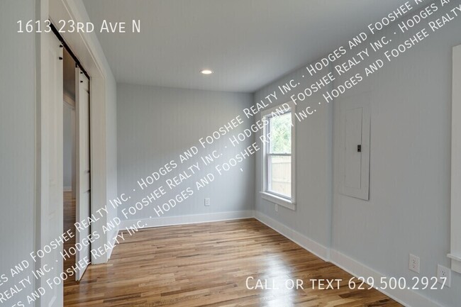 Building Photo - 1613 23rd Ave N