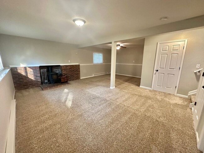 Building Photo - 2813 Adobe Dr