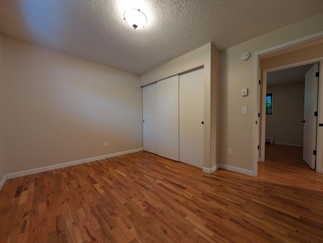 Building Photo - Great 4-Bedroom, 1.5-Bath Home In The River Road Area Of Eugene!