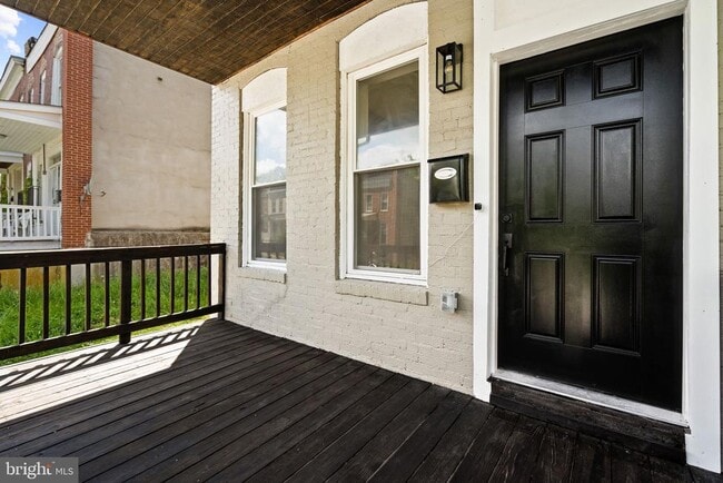 Building Photo - 711 McCabe Ave