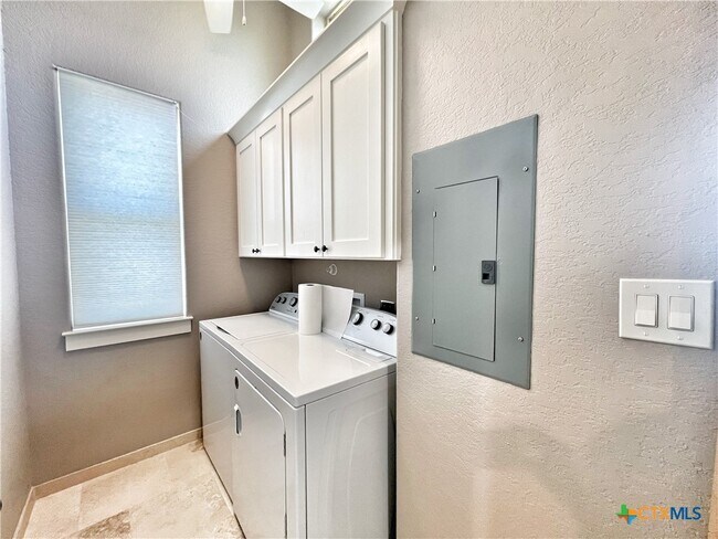 Building Photo - 1704 Gruene Vineyard Crossing