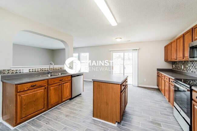 Building Photo - 4 Bedroom Pet-Friendly Home in KNIGHTDALE, NC with Main Street Renewal