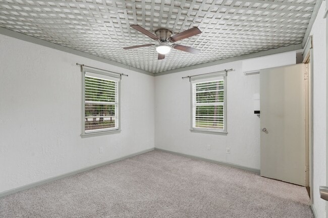 Building Photo - 11757 Calvary Rd