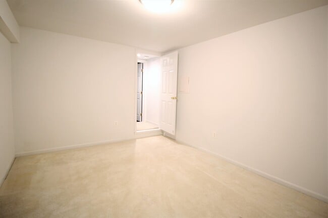 Building Photo - Renovated Single Family Home in the Heart ...