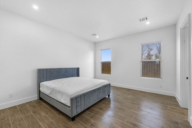 Building Photo - 510 Rd 5844