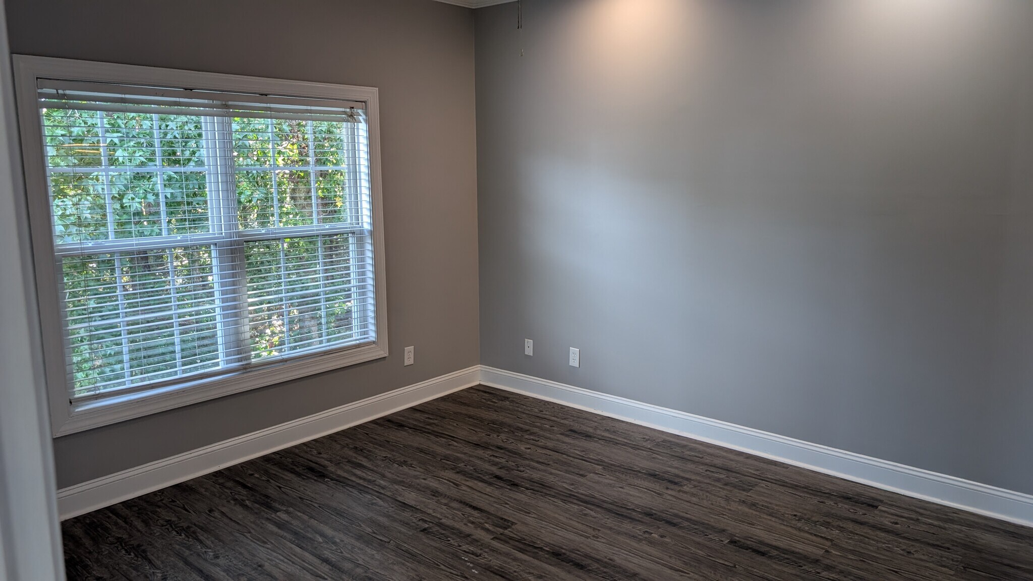 Building Photo - 5054 Belleglen Ct