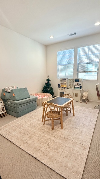 Building Photo - 113 Ave Citron