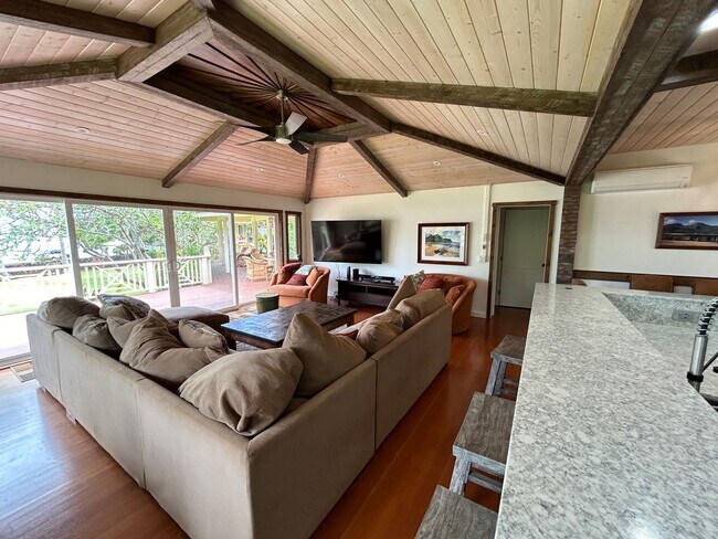 Building Photo - $2500 off 1st Months Rent!! Furnished 3 Bedroom 3 Bath Ocean View Home