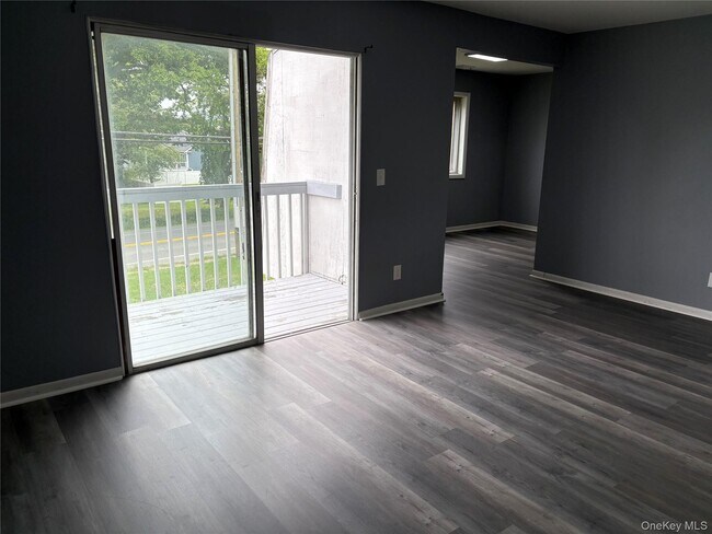 Building Photo - 240 Schutt Rd
