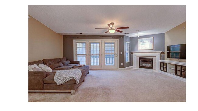 Living Room/Dining Area - 5401 Michelles Oak Ct