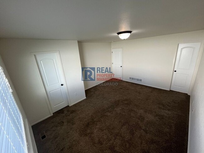Building Photo - 720 Elk Mountain Dr