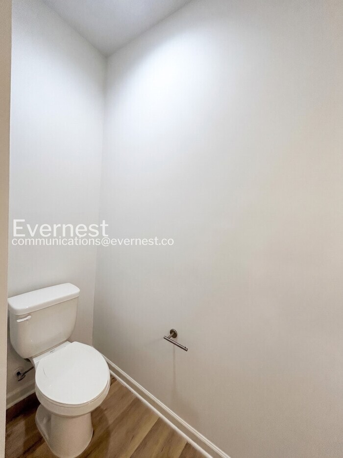 Building Photo - 2126 2nd St