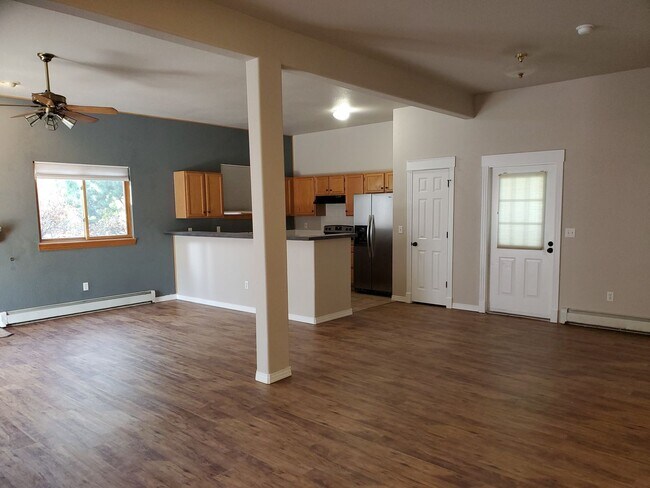 Building Photo - 2012 Remington St