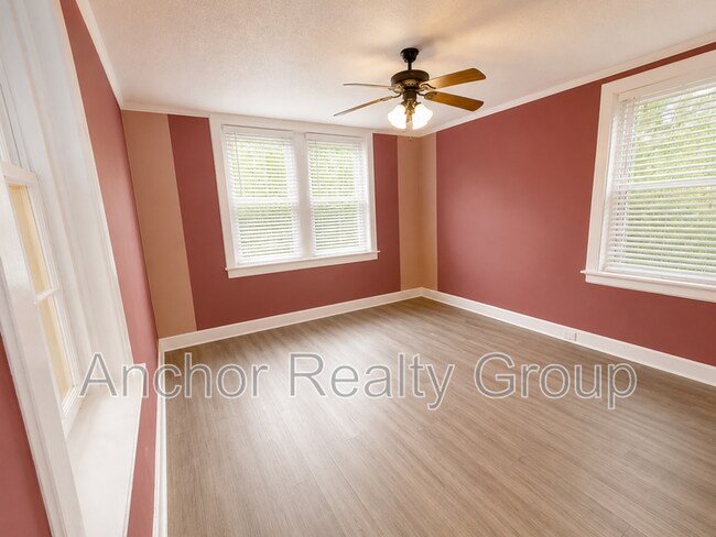 Building Photo - 1008 Westover Ave