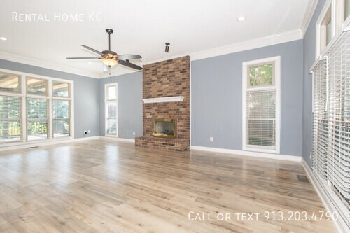 Building Photo - 15730 W Locust St