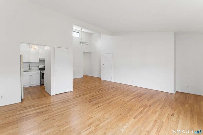 Building Photo - 82 Olcott Way