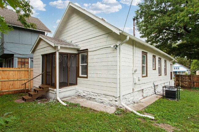 Building Photo - 3803 Highland Ave