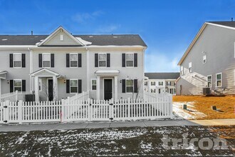 Building Photo - 7 Beautyberry St