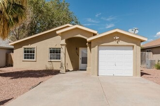 Building Photo - 3 Bedroom 2 Bath With A Mountain View Home!