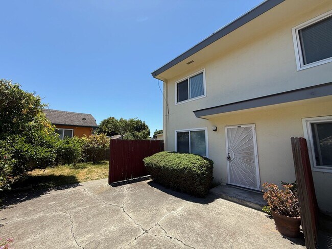 Building Photo - 5124 McBryde Ave