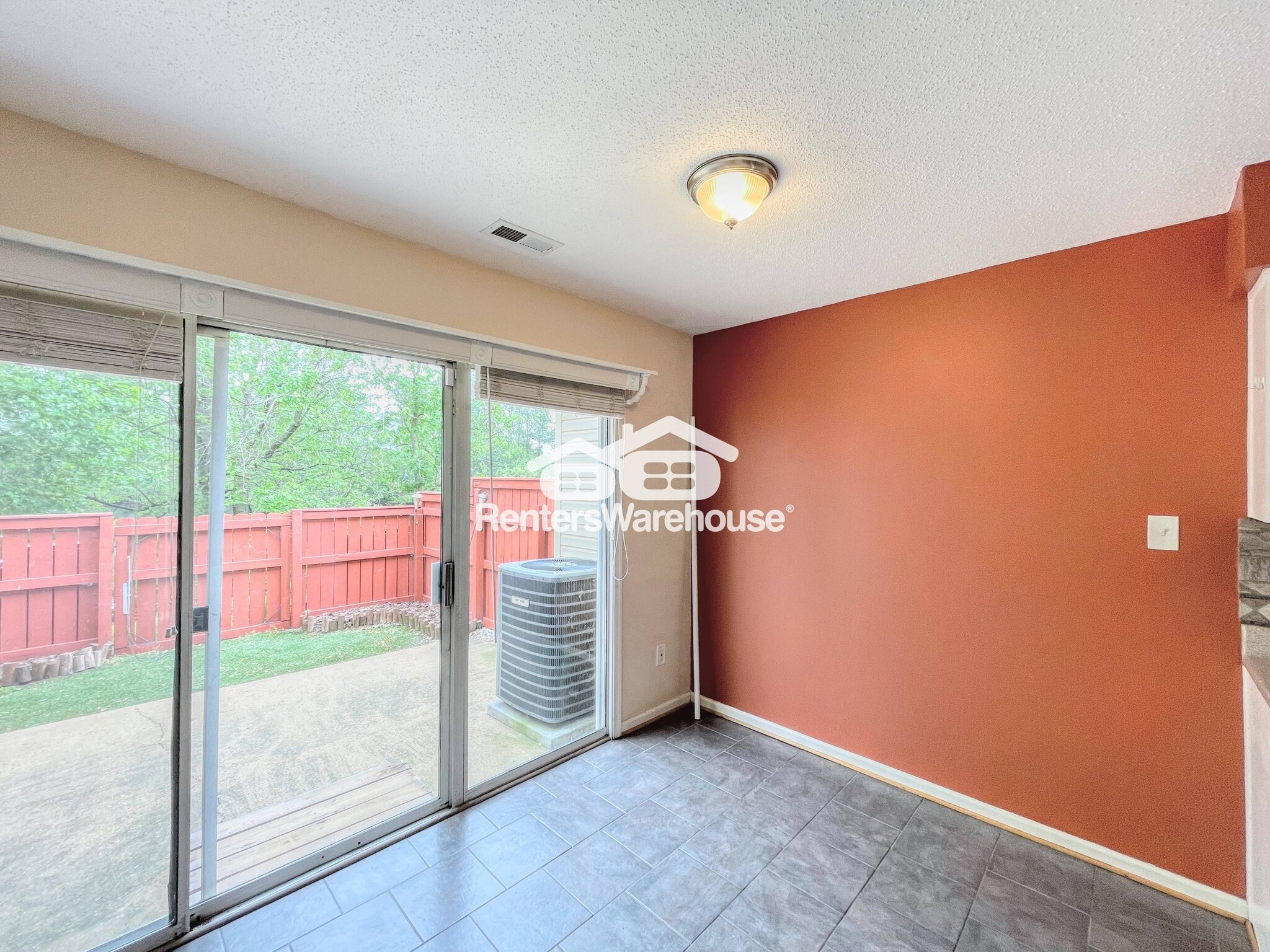 Building Photo - 631 Brisa Ct