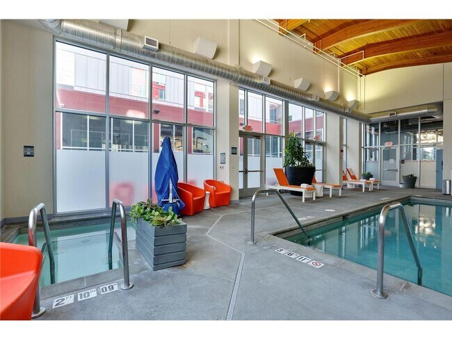 Building Photo - 901 S 2nd St