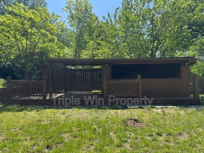 Building Photo - 48 Wayside Dr