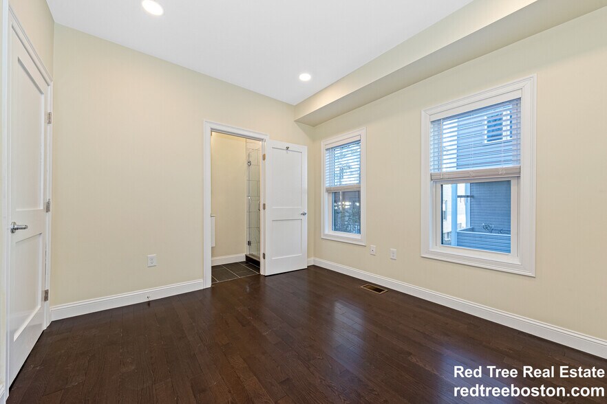 Building Photo - 62 Bradbury Ave