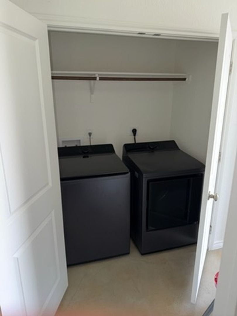 Building Photo - 1265 Lehmann Dr