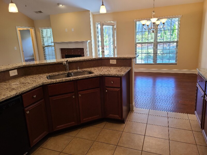 Building Photo - 4808 Hidden Valley Ct