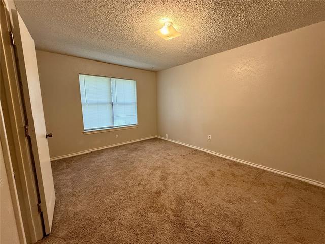 Building Photo - 4011 Fairway Dr