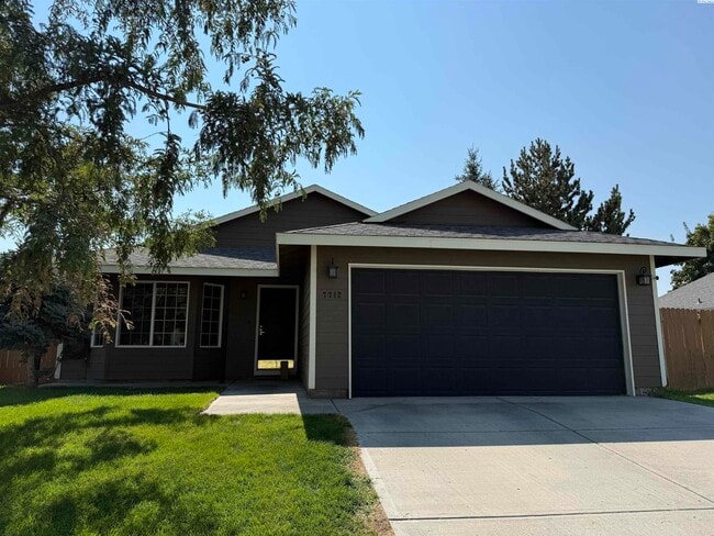 Primary Photo - 3 bedroom, 2 bath in Pasco