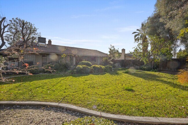 Building Photo - 7808 Selkirk Dr