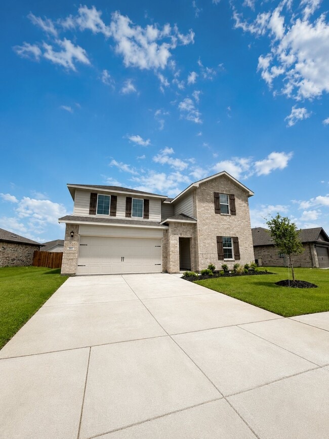 Building Photo - 501 Pineywood Trl