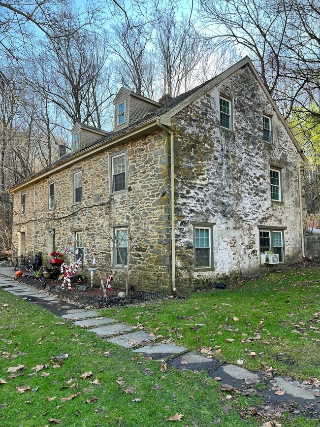 Building Photo - 103 Mercer Mill Rd