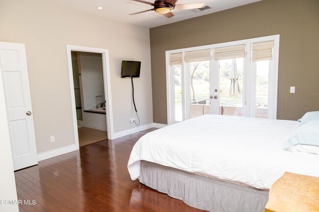 Building Photo - 385 Somerset Cir