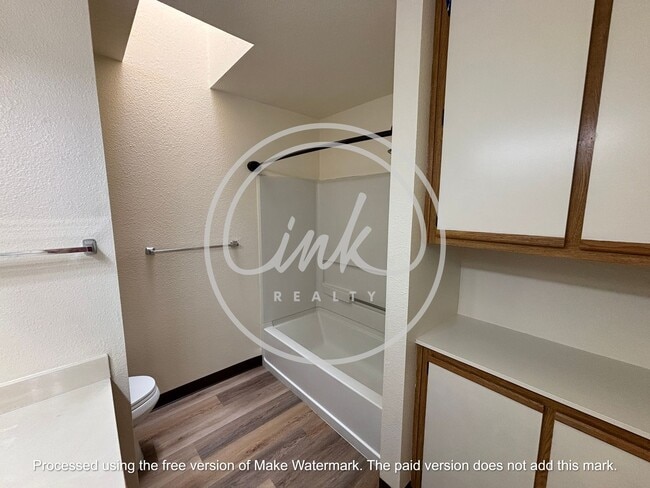 Building Photo - AL1294-1294 Alicia Cir Unit 1 &amp; 2