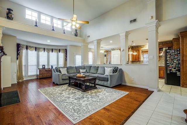 Building Photo - 2513 Seward Dr