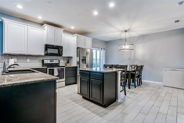 Building Photo - 5404 Thornbush Dr