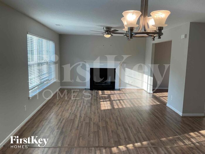 Building Photo - 127 Meadowvale Ln