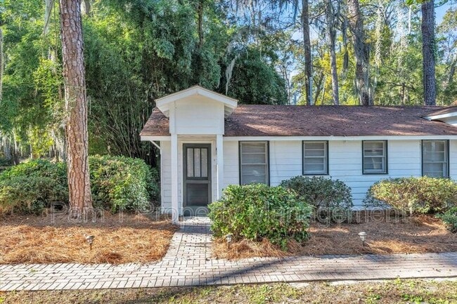 Primary Photo - 3 Southwood Dr