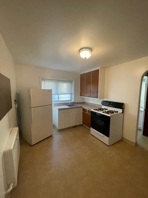 Kitchen - 2123 16th St